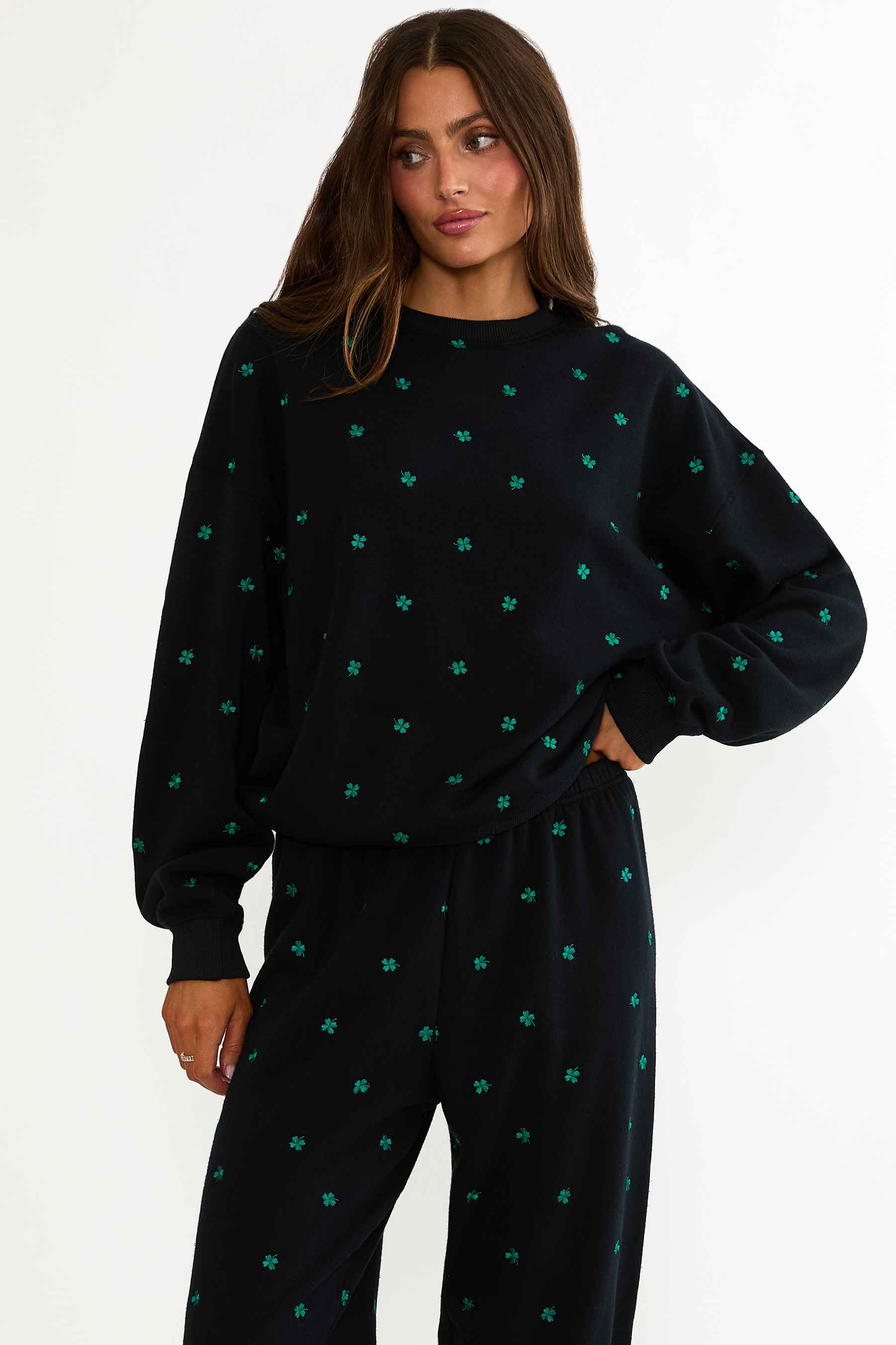 Beach Riot | Devyn Sweatshirt Midnight Clover | Black Sweatshirt