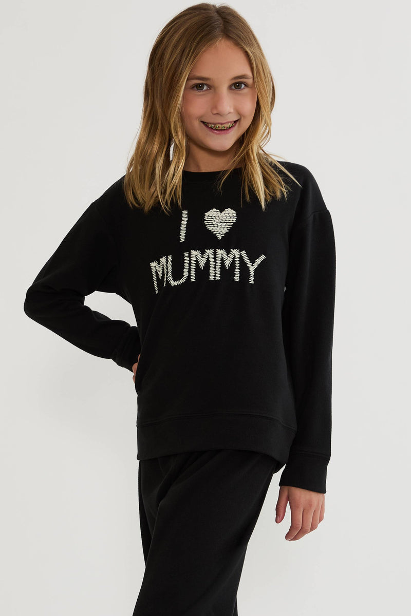 Black kids sweater with text saying "i heart mummy"